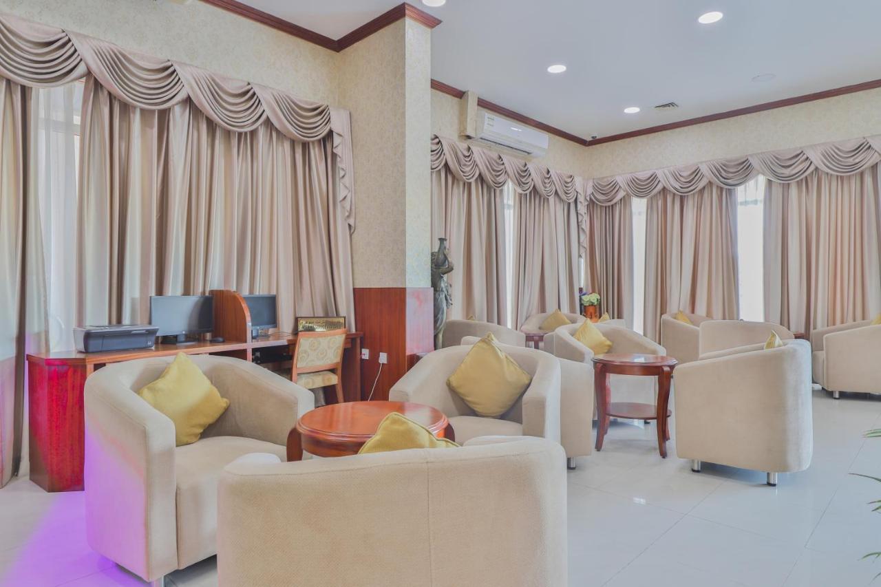 Oyo 274 California Suites Fujairah Eksteriør billede